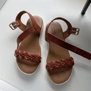 Kids sandals sz 12